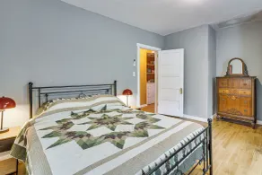 Farmhouse on 1 Acre Near Historic Dtwn Danville - Interiør