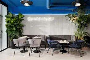 Coeo Hernan Ruiz Rooftop Pool Hostel - Restaurant