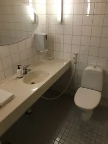 Hotel Yöpuu - Bathroom