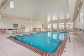 Country Inn & Suites by Radisson, Elk Grove Village-Itasca - Piscine