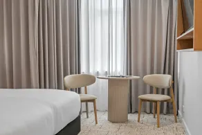 Silkari Mirage at Newport - Room