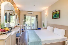 Queen Aphrodite Hotel - Værelse