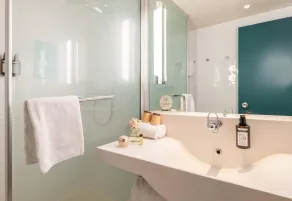 B&B HOTEL Lyon Nord 4 étoiles - Salle de bain