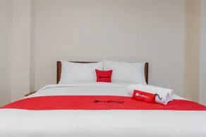 Sans Vibes Joe Hotel Soekarno Hatta Airport - Room