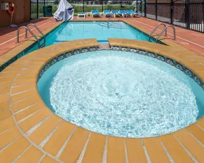 Quality Inn Donaldsonville - Gonzales - Piscine