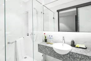 Amanuba Hotel & Resort Rancamaya - Bathroom