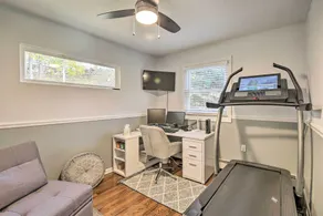 Updated Getaway w/ Pool & Hot Tub on < 3 Acres! - Interiør