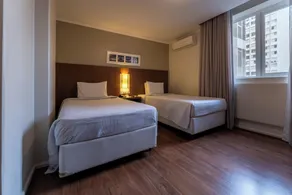 Hotel Deville Curitiba - Quarto