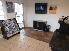 Motel 6-Burlington, WA - Lobby