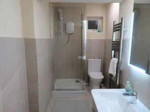 Quay Cottage - Bathroom