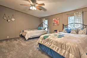 Charming White Lake Homestead w/ Fire Pit! - Innvendig
