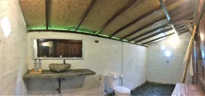 Kubu Taru - Bathroom