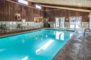Econo Lodge Inn & Suites Madras - Piscine
