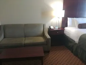 Cobblestone Hotel & Suites - Broken Bow - Rom