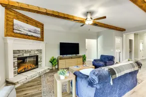 Lake Hartwell Family Getaway w/ Dock & Water Views - Interiør