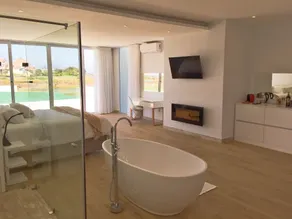 Peach on Beach Boutique Guesthouse - Bathroom