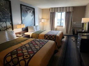 Super 8 by Wyndham Milwaukee Airport - Chambre