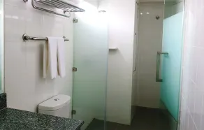 Samran Place Hotel - Salle de bain