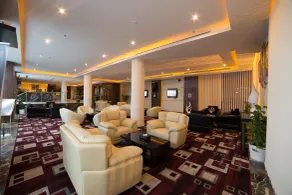 Raoum Inn Hotel Apartments - Buraydah - Lobby sitting area