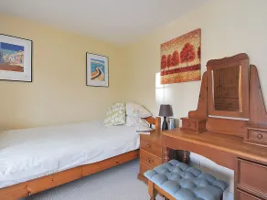 45 Georges Square - Camera