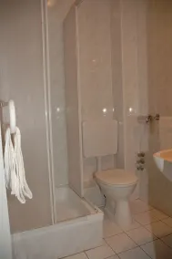 Apartment Pension Rideg Heviz - Bathroom