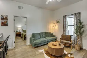 Stylish Condo: Walk to Caloosahatchee River - Innenbereich