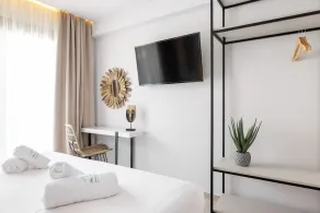 Amalthia Luxury Suites - Zimmer