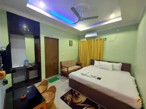 Hotel Aayes & Resort - Room