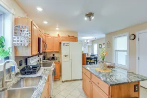 Pet-Friendly Claremont Vacation Rental! - Interiör