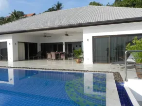 Secluded Villa with Private Pool and Breathtaking Sea Views - Pool