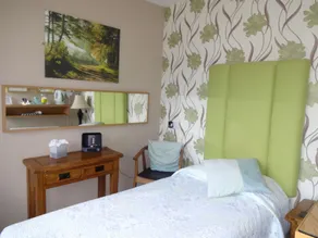 The Commercial Hotel - Room