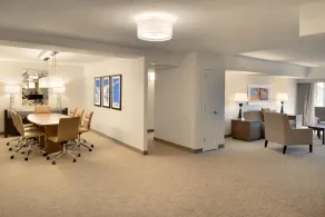 Embassy Suites by Hilton Milwaukee Brookfield - Chambre