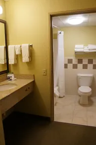 AmericInn by Wyndham Newton - Zimmer