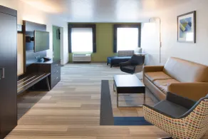 Holiday Inn Express & Suites - Worthington by IHG - Rom