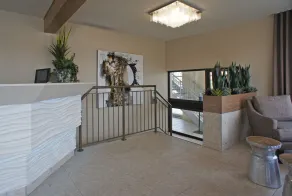 Motel Adam - Entrée intérieure