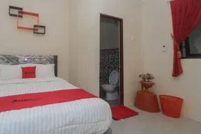 RedDoorz Syariah near Politeknik Negeri Madiun - Room