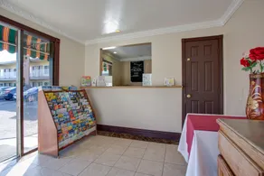 Abby's Anaheimer Inn - Across Disneyland Park - Reception