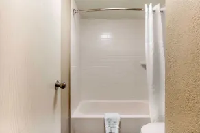 Comfort Inn & Suites Little Rock Airport - Salle de bain
