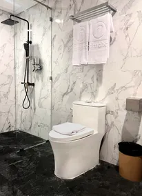 d'primahotel Airport Sultan Hasanuddin Makassar - Badeværelse