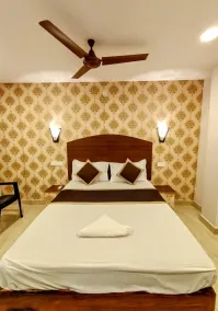 Aashrey Bed and Breakfast - Room