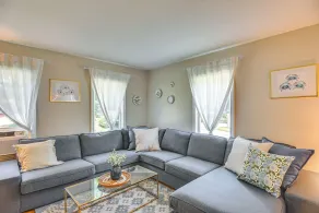 Wakefield Escape: Walk to Downtown & Near Beaches! - Innvendig