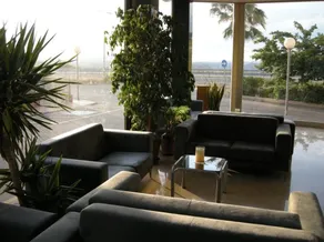 Hotel SG - Lobby sitting area