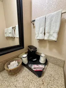 Travelers Inn - Bathroom