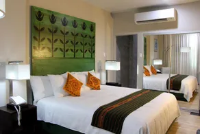 R Hotel Kingston - Room