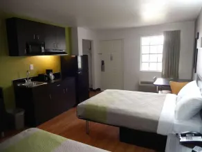 Stay Inn & Suites - Chambre