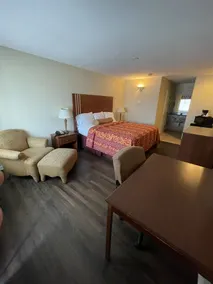 Riviera Inn and Suites - Chambre