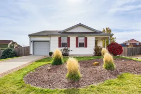 Fenced-in Yard w/ Deck: Pet-friendly Lochbuie Home - Innenbereich