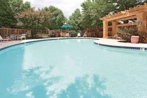 La Quinta Inn & Suites by Wyndham Colorado Springs South AP - Pool