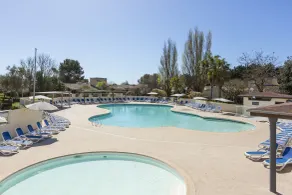 SOWELL RESIDENCES Les Lauriers Roses - Pool