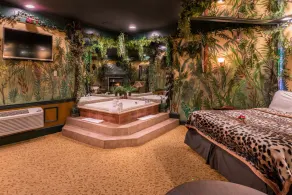 Inn of The Dove Romantic Luxury & Business Suites - Room